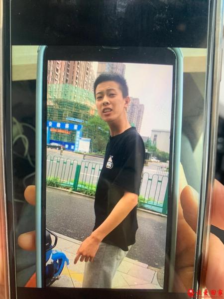 失踪人员周文鹏照片，让爱回家