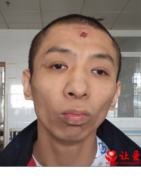 失踪人员方铭俊照片，让爱回家