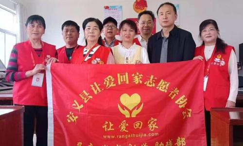 “机电大侠”李亦明教授青湖中学公益科普课温暖开讲