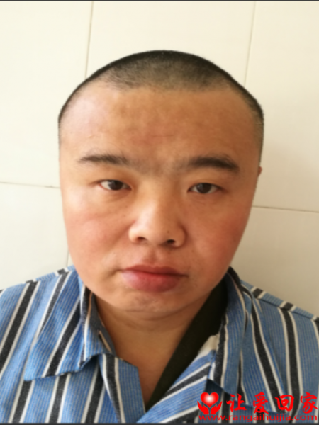 失踪人员胡安龙照片，让爱回家