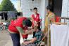 铅山县让爱回家志愿者协会6月21日为96岁高龄、拥有近60年党龄的老人送去助听器