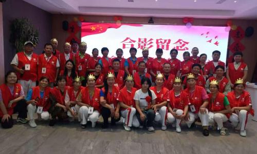 安义县让爱回家志愿者协会举办“志愿同行，生日共欢”会员生日庆祝会