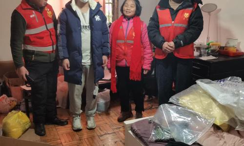 寒冬送暖践初心 ——让爱回家上饶服务队第九次看望帮扶孩子