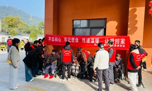 铅山：民政携手志愿者情暖汪二养老院 绘就春日敬老暖心画卷