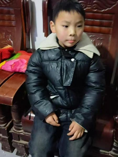 失踪人员陈立征（好心人启的名）照片，让爱回家