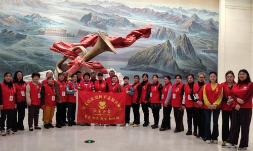 缅怀革命先烈，传承红色精神——南昌市让爱回家志愿者协会举行清明祭奠活动